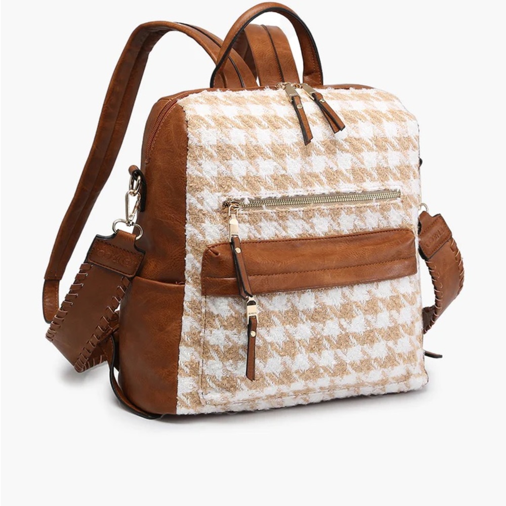 Women’s vegan leather back pack. Never used